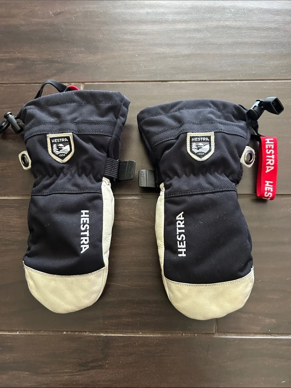 Hestra Ski Glove /Mitten  Size 6 Unisex